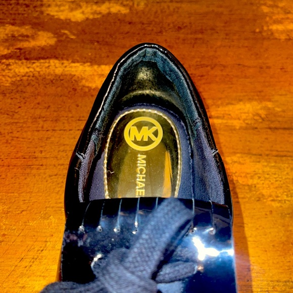 Michael Kors patent leather Sneakers - Picture 4 of 6